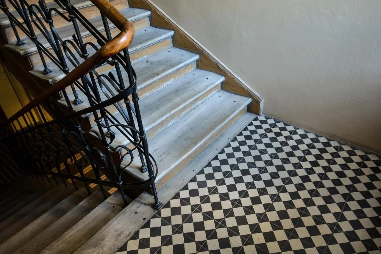 Lion Apartments - Laba Cracovia 0*,